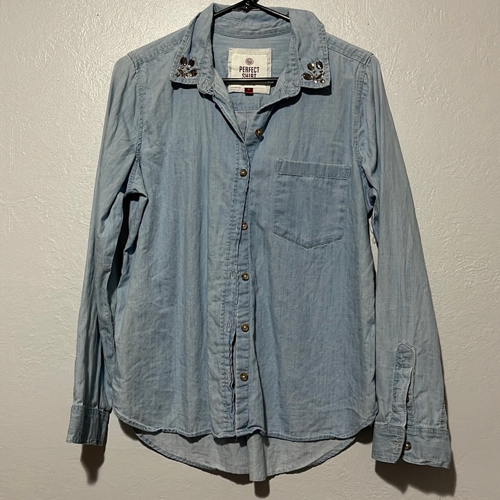 perfect shirt brand, light washed jean button down, rhinestones on collar, s L